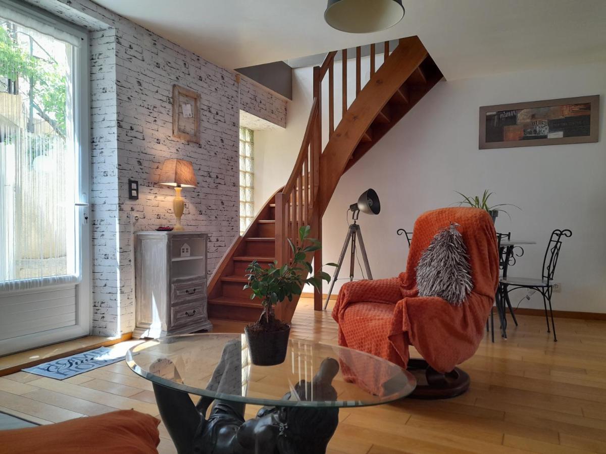 Maison De Village Avec Cour Interieure Et Terrasse Septfonds Bagian luar foto